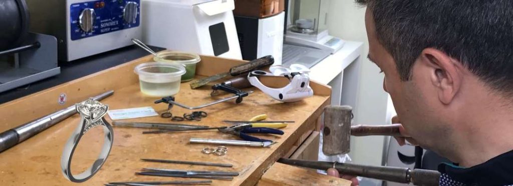 MAKING BESPOKE ENGAGEMENT RINGS