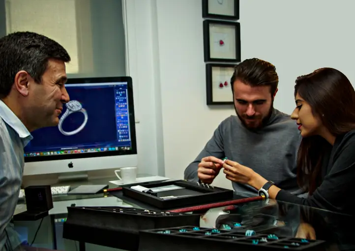 client designing bespoke jewellery in London with David Law