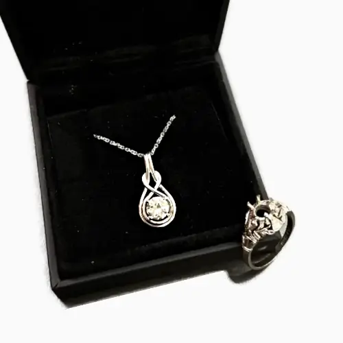 18ct white gold pendant created from a remodelled diamond ring